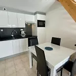 Maisonnette Lumineuse, 200m Plage, Parking Privatif - Fr-1-231-328 Ferienhaus